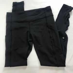 Lululemon Black scrunch skinny leggings. Size 8